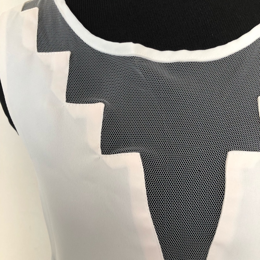 Tobi Mesh Front Top - Picture 5 of 7